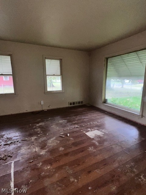 121 N Main Property Photo 9