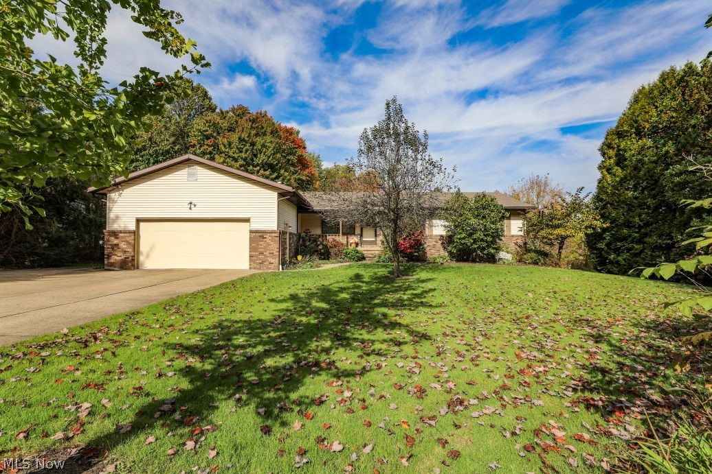 1835 Lynn Road Property Photo 1