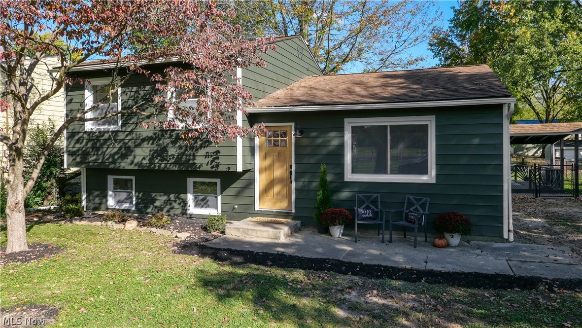 9008 Wilverne Drive Property Photo 1