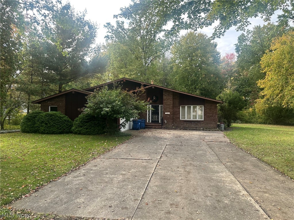 572 Buckeye Drive Property Photo 1