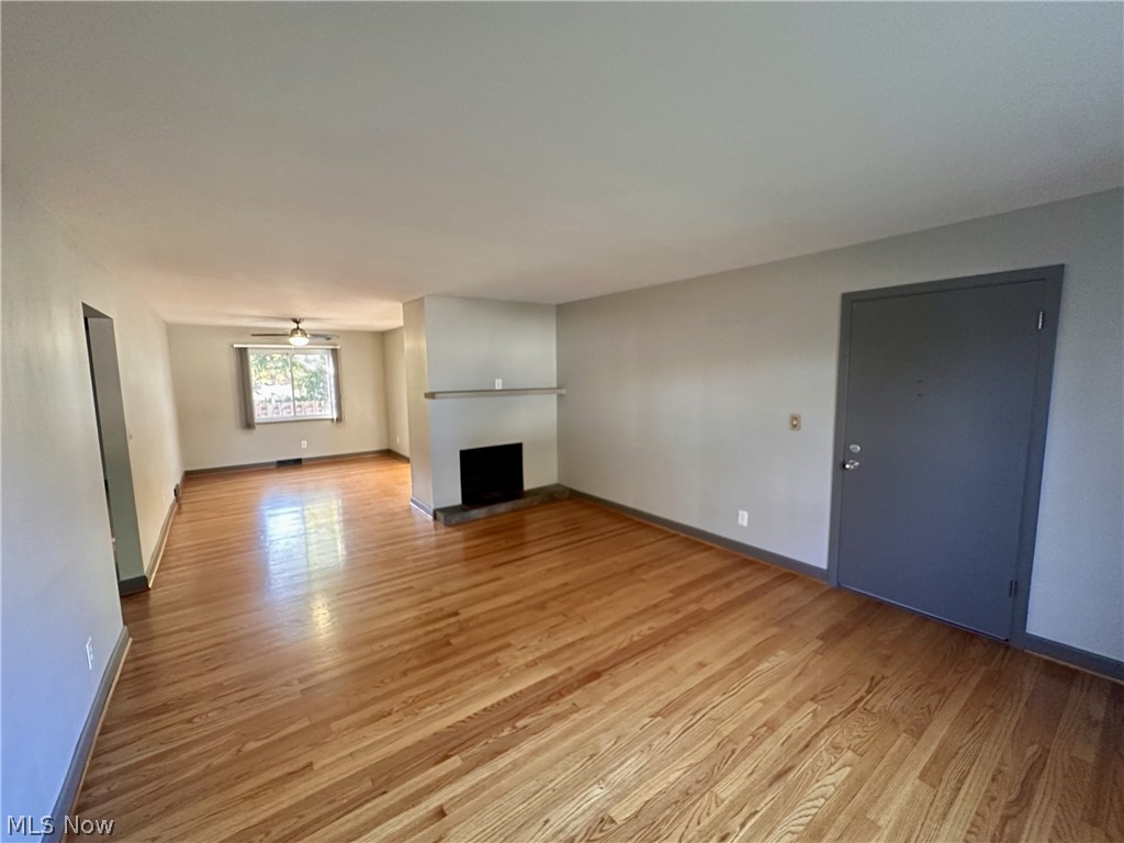 114 Greencrest Terrace D Property Photo 2