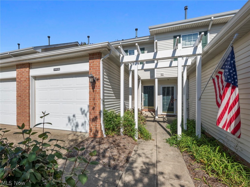 15528 Foxglove Lane Property Photo 1