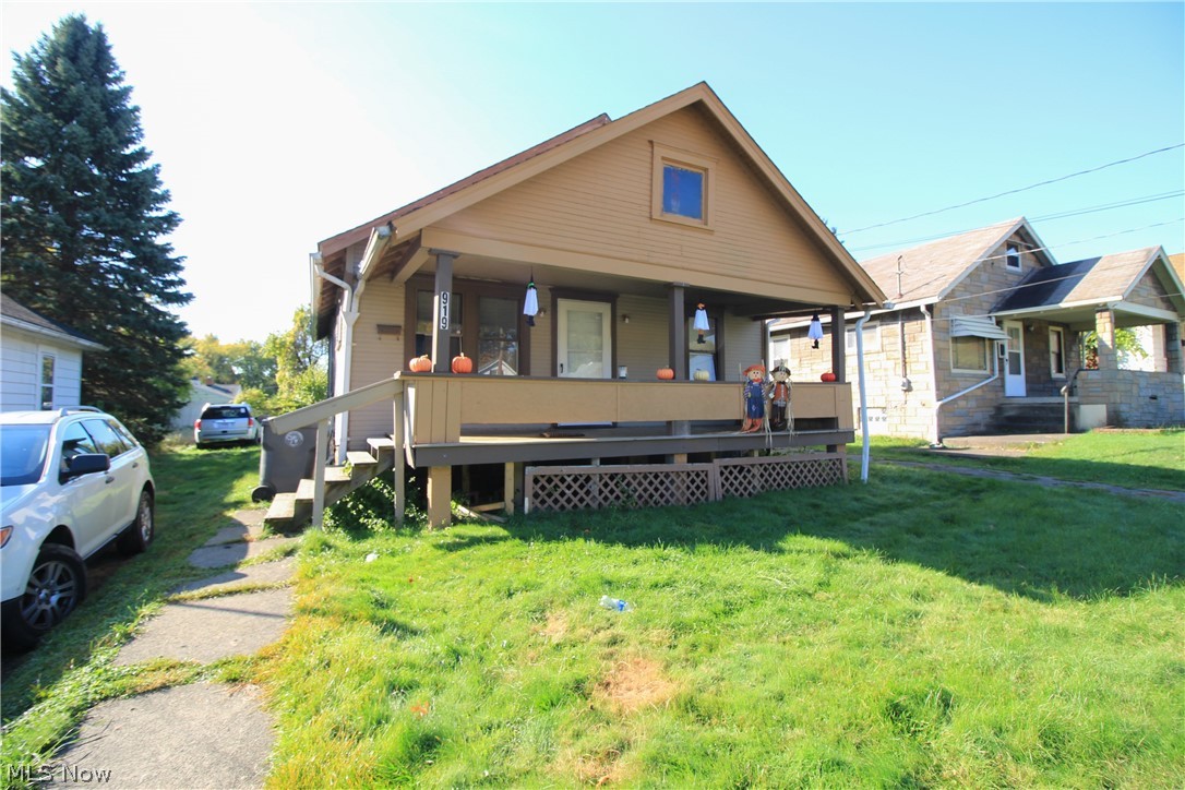 919 E Dewey Avenue