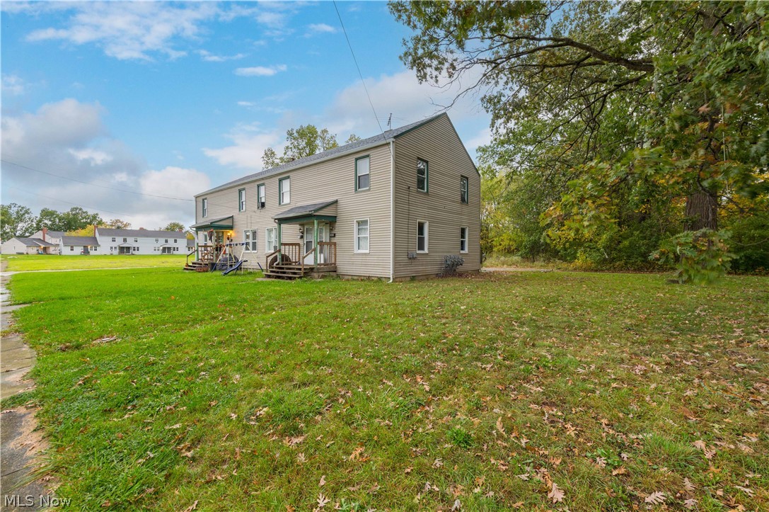 848-854 N Central Drive Property Photo 4