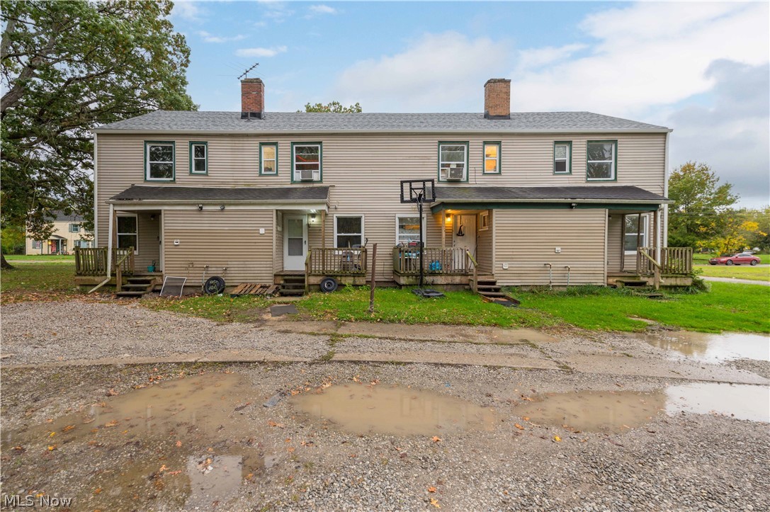 848-854 N Central Drive Property Photo 8