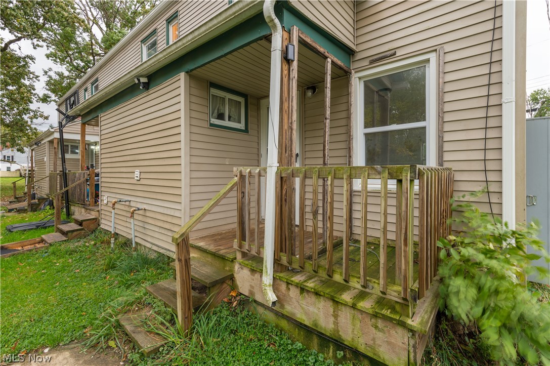 848-854 N Central Drive Property Photo 11