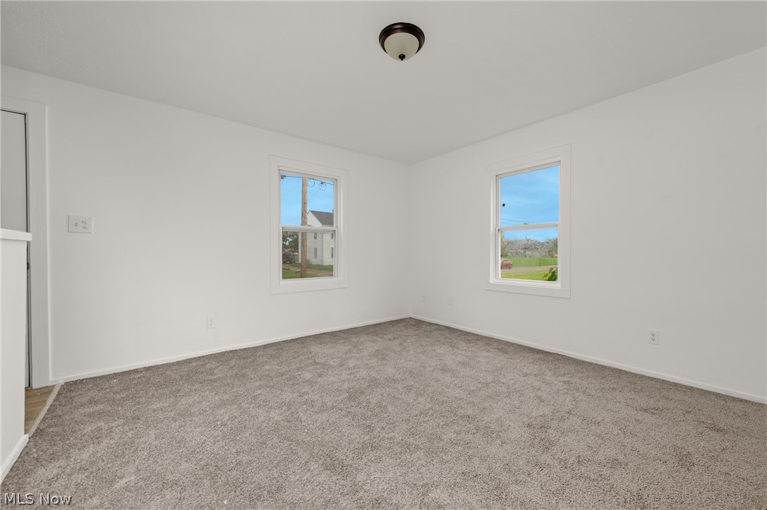 848-854 N Central Drive Property Photo 16
