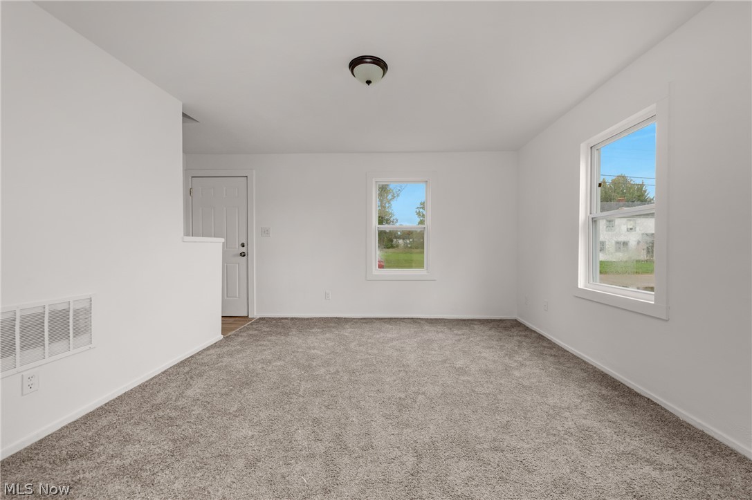 848-854 N Central Drive Property Photo 19