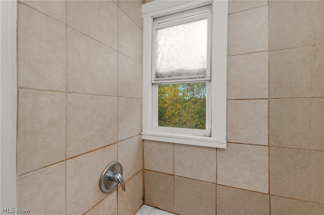 848-854 N Central Drive Property Photo 30