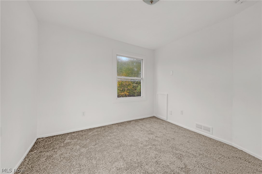 848-854 N Central Drive Property Photo 32