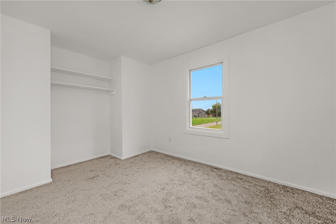 848-854 N Central Drive Property Photo 33