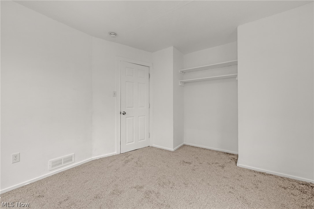 848-854 N Central Drive Property Photo 34