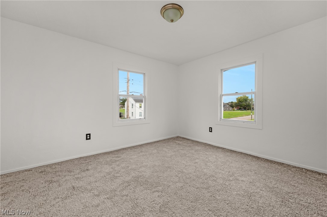 848-854 N Central Drive Property Photo 35