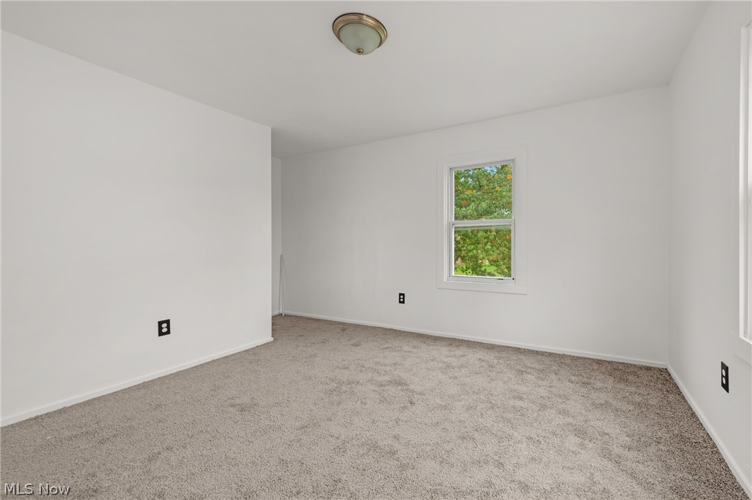 848-854 N Central Drive Property Photo 36