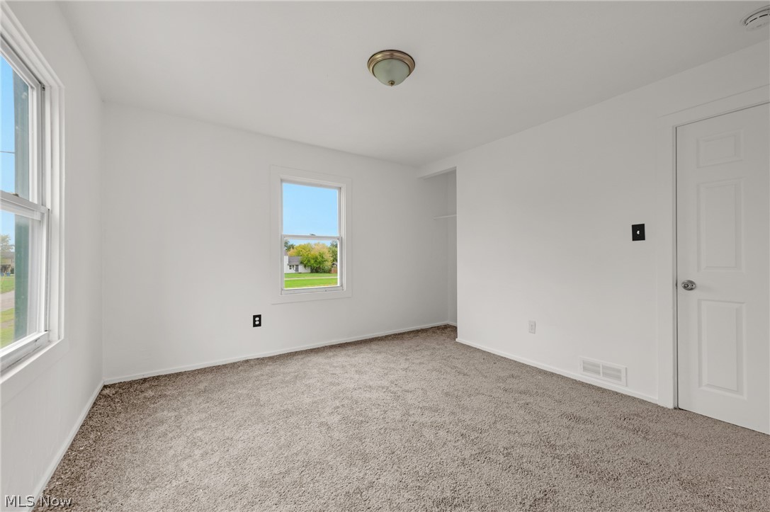 848-854 N Central Drive Property Photo 38
