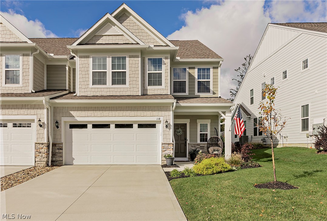 118 Lake Balaton Drive Property Photo 1