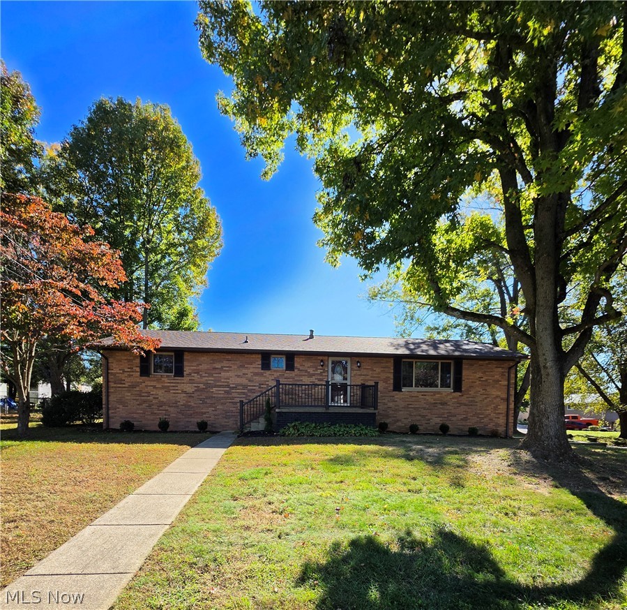 25 Crystal Avenue Property Photo 1