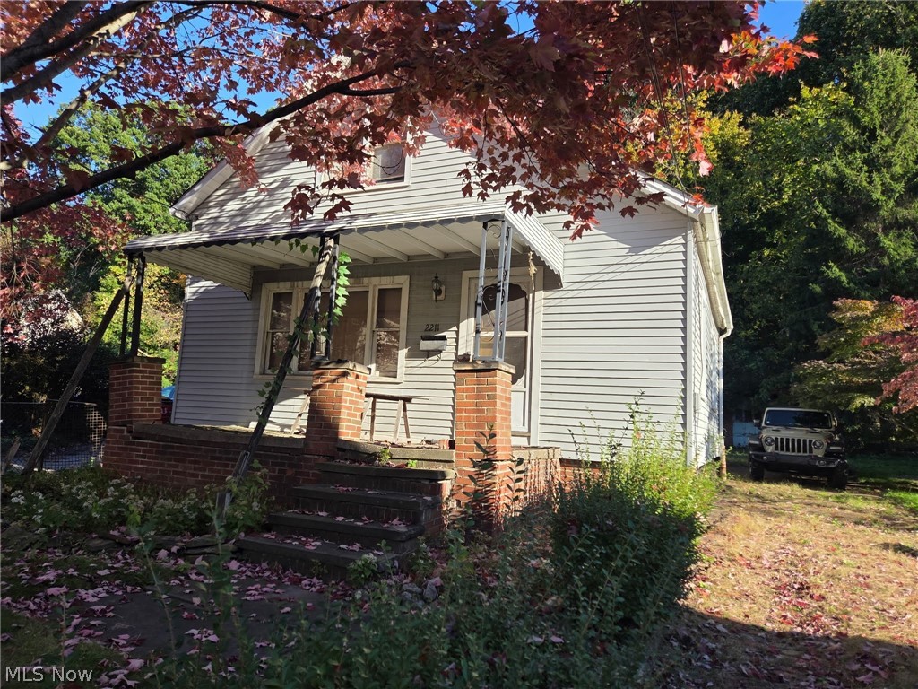 2211 Murray Hill Road Property Photo 1