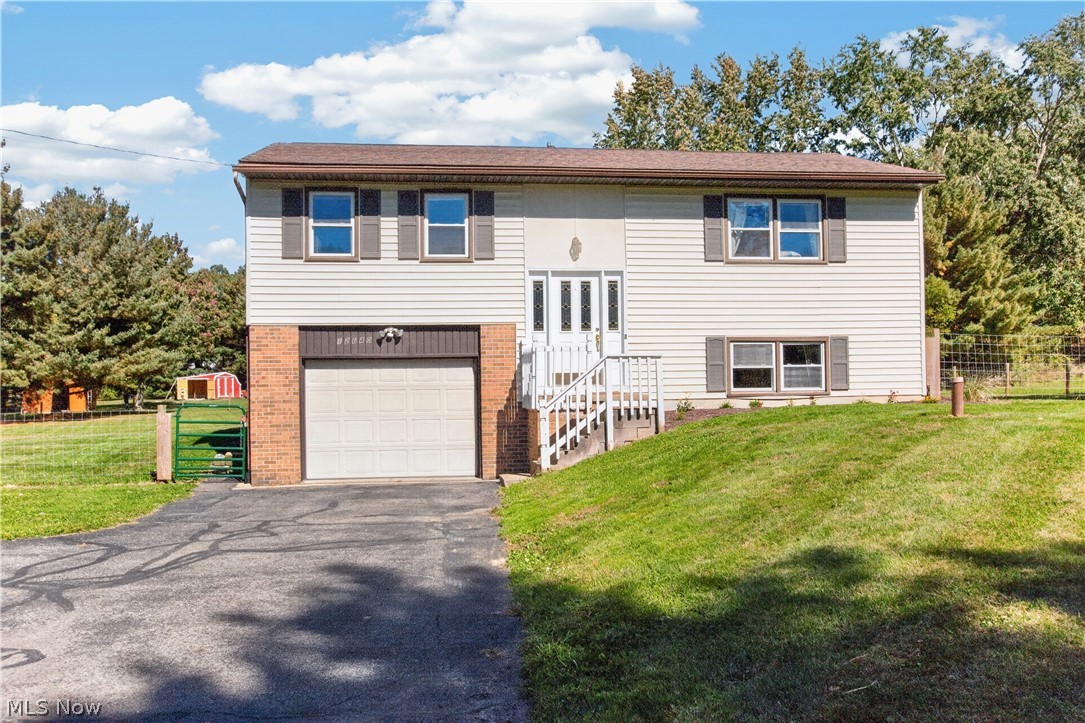 12640 Doylestown Road Property Photo 1