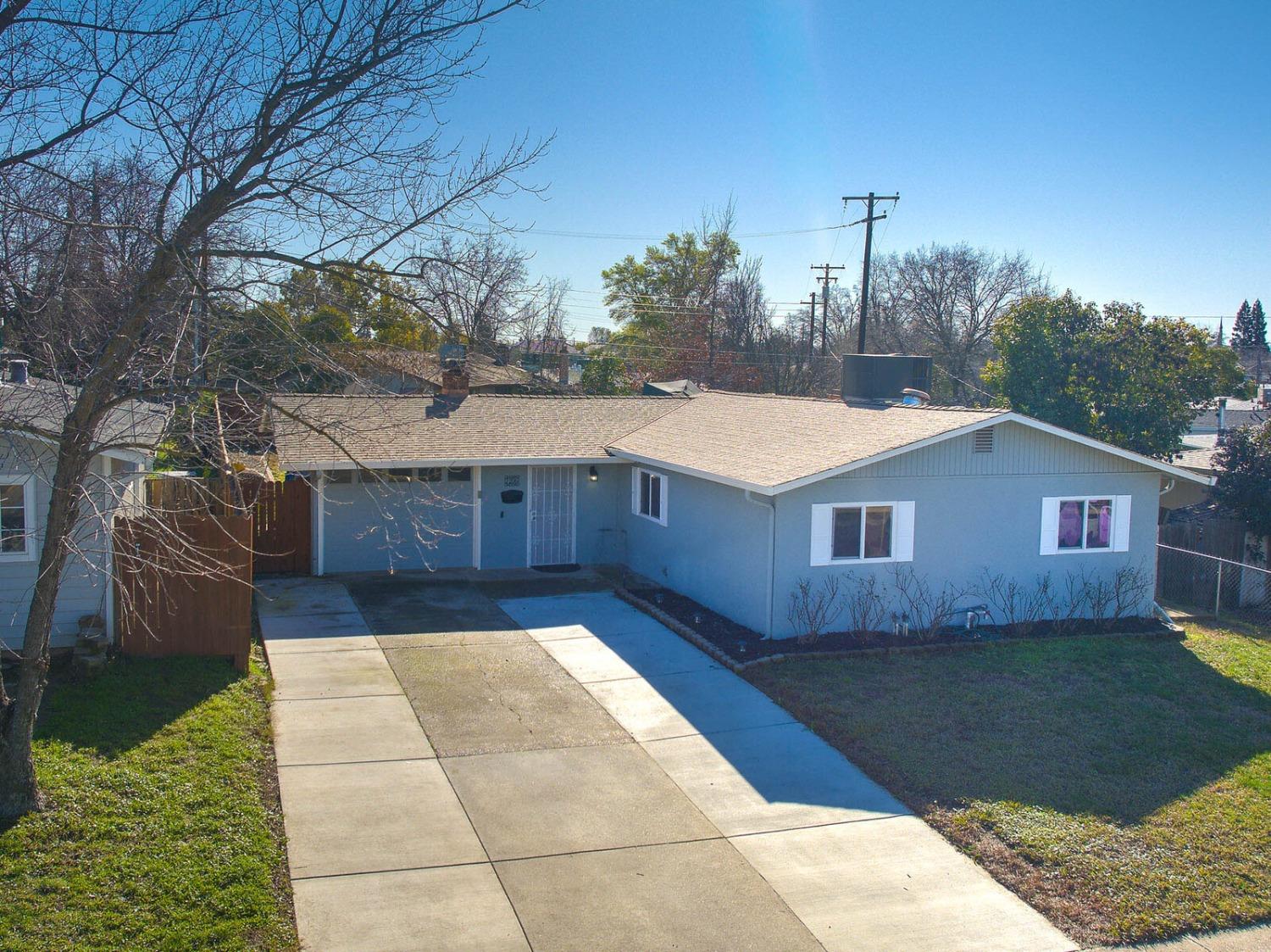 7206 Parish Way Property Photo