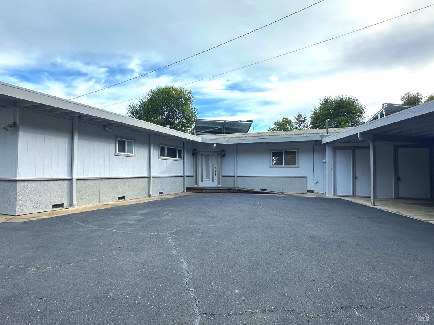 4013 Lakeview Drive Property Photo 4