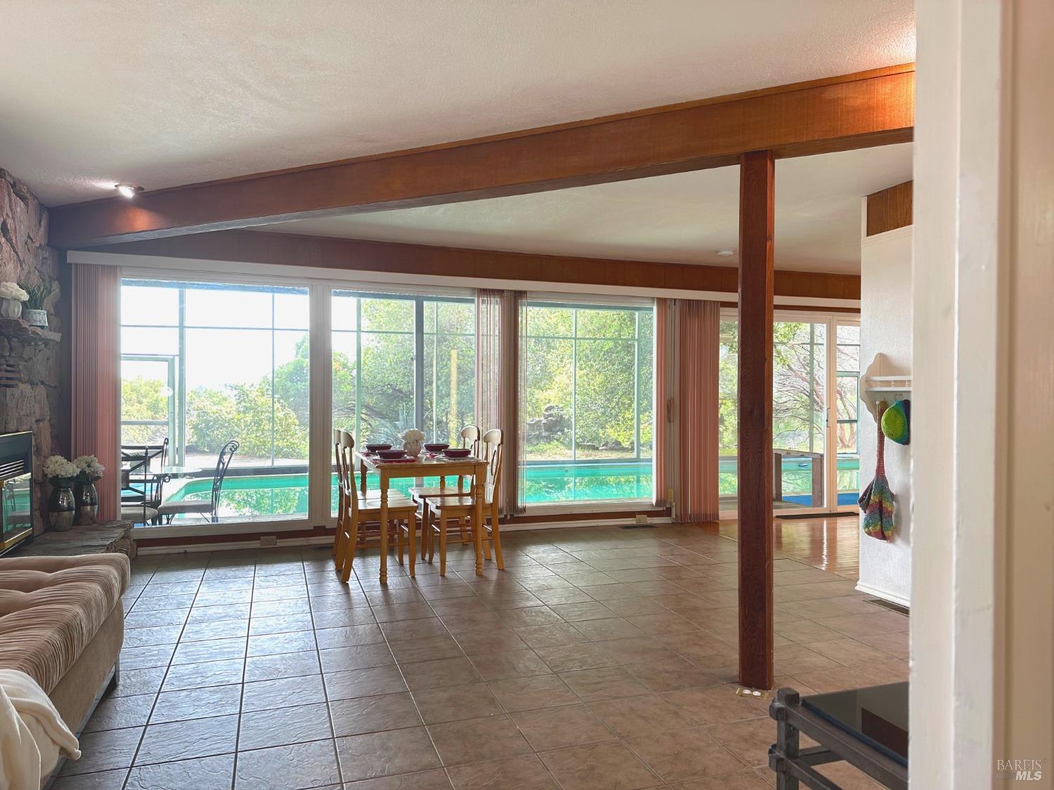 4013 Lakeview Drive Property Photo 7