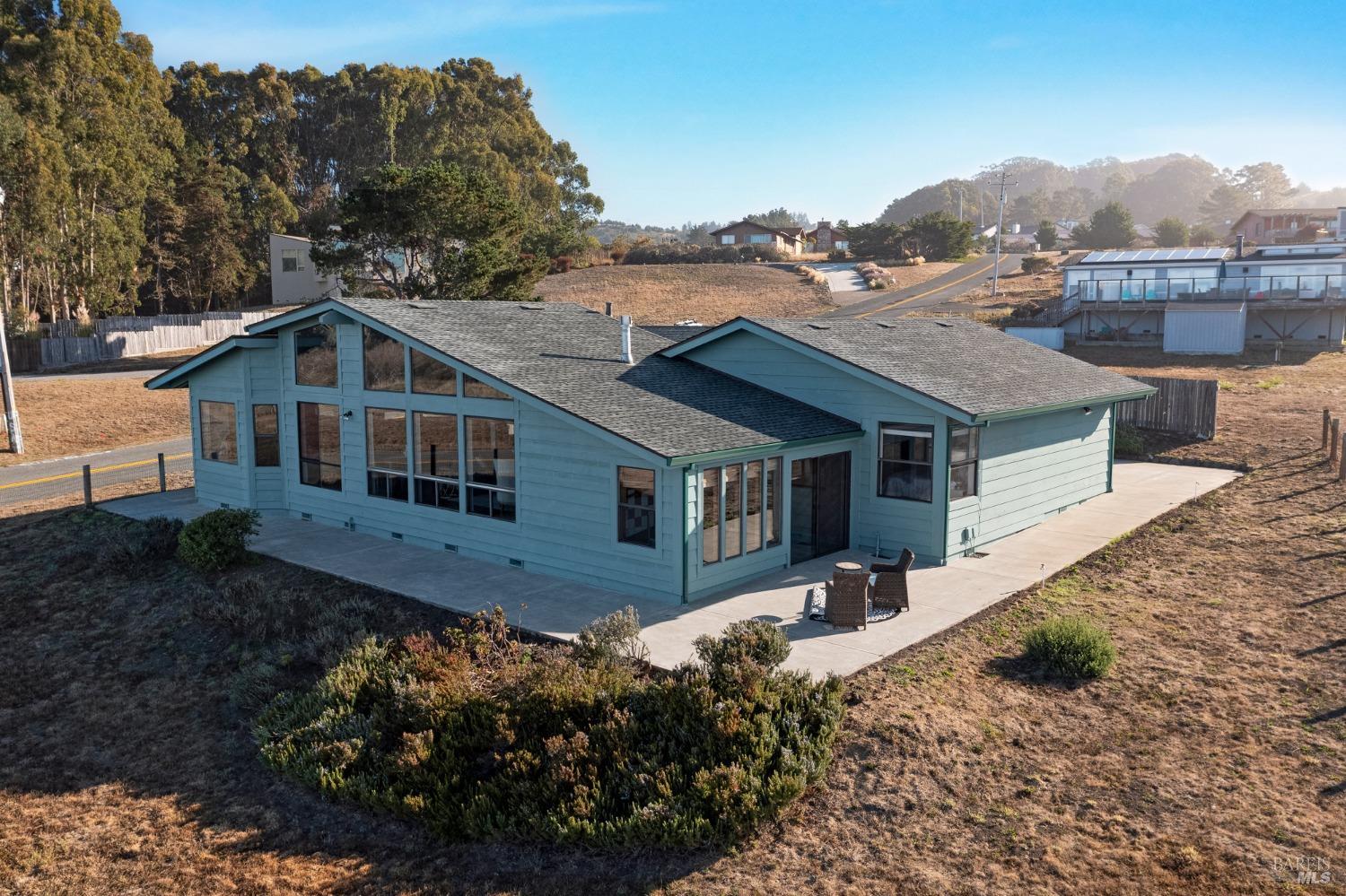 240 Los Santos Drive Property Photo