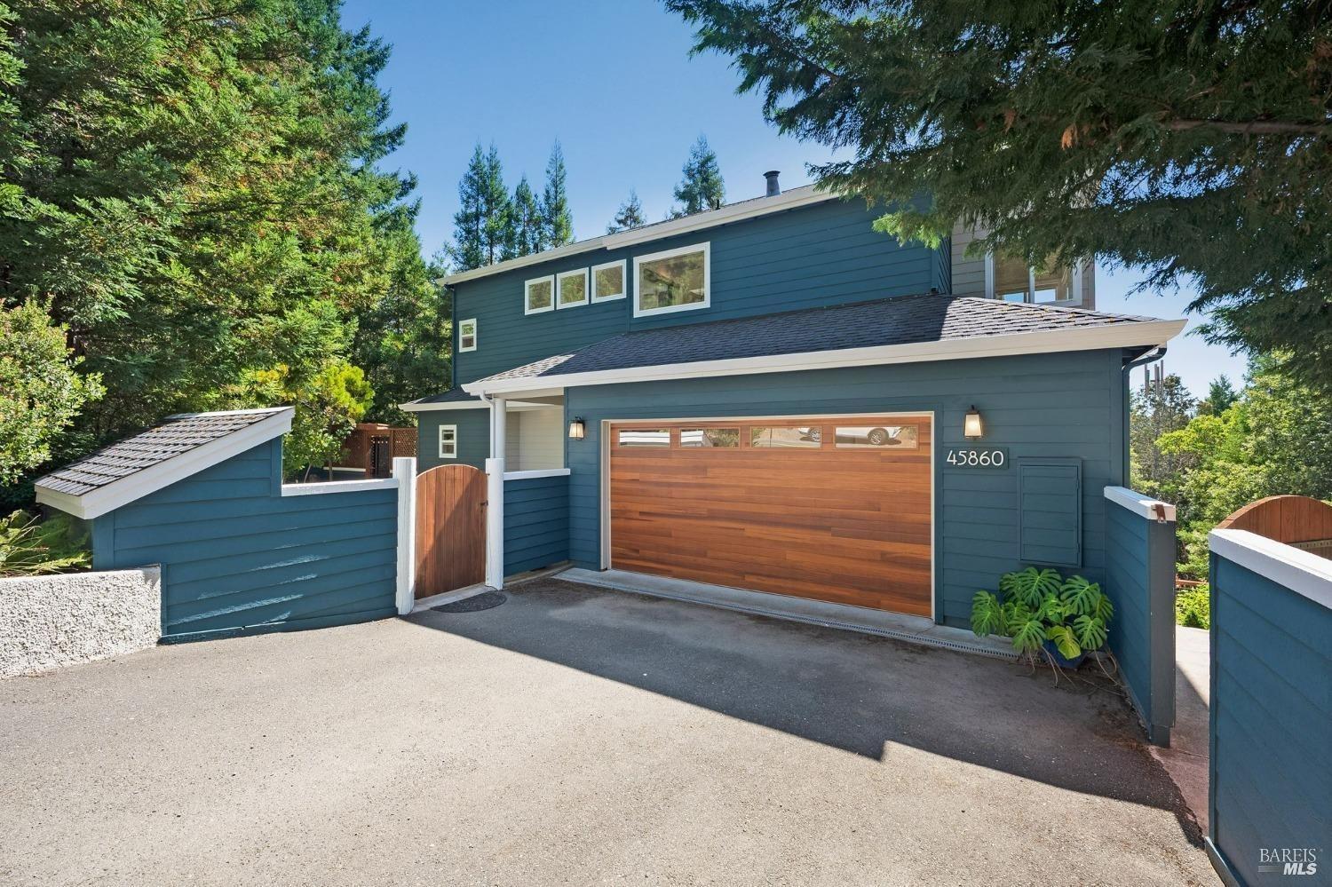 45860 Sunset Drive Property Photo
