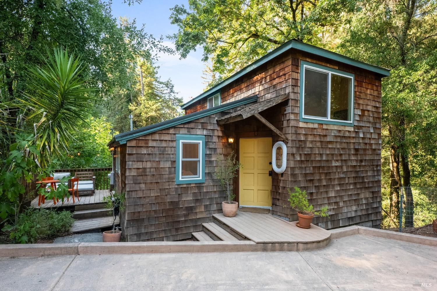 152 1st Street Property Photo