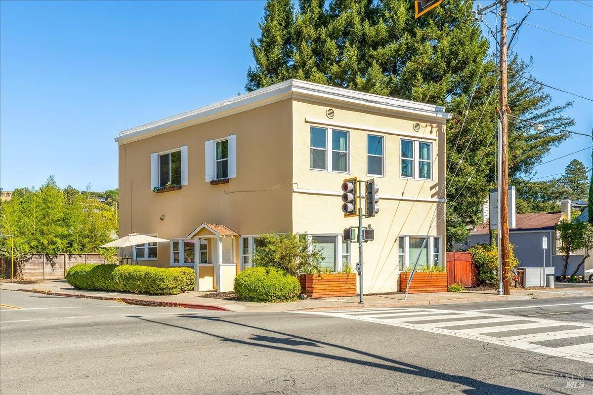 2 Willow Avenue Property Photo