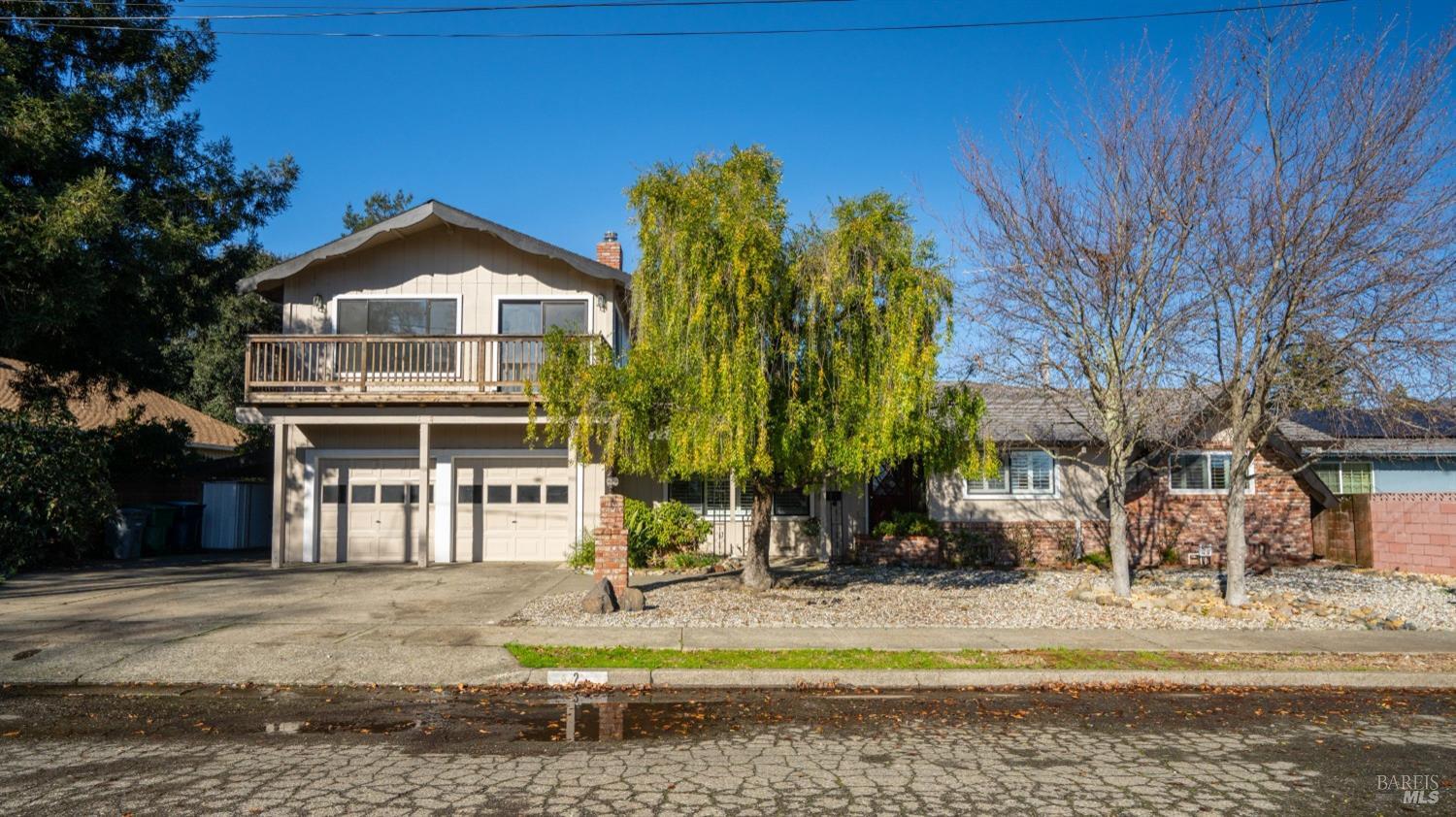432 W 1st Street Property Photo