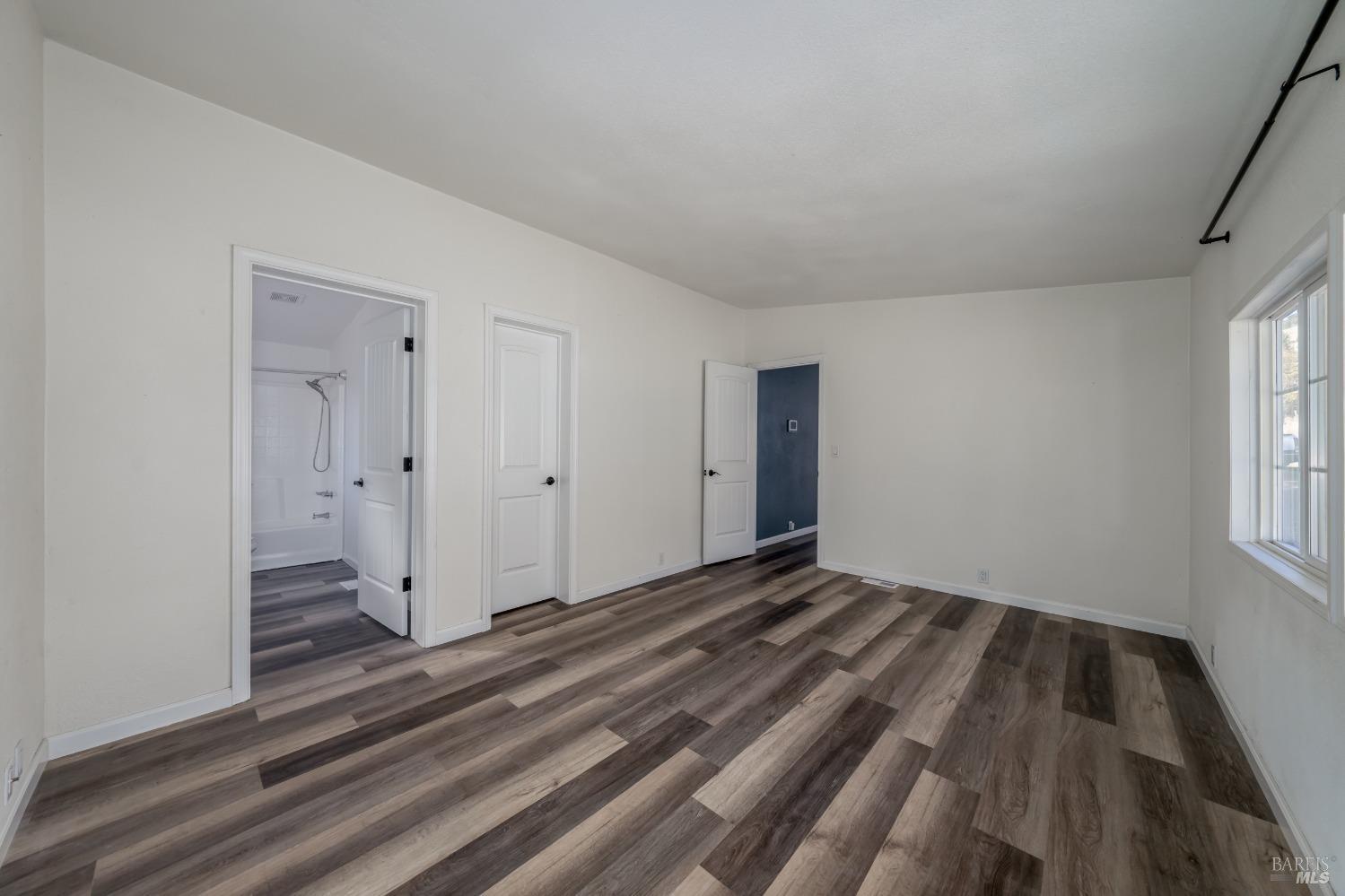 6099 Roland Drive Property Photo 12