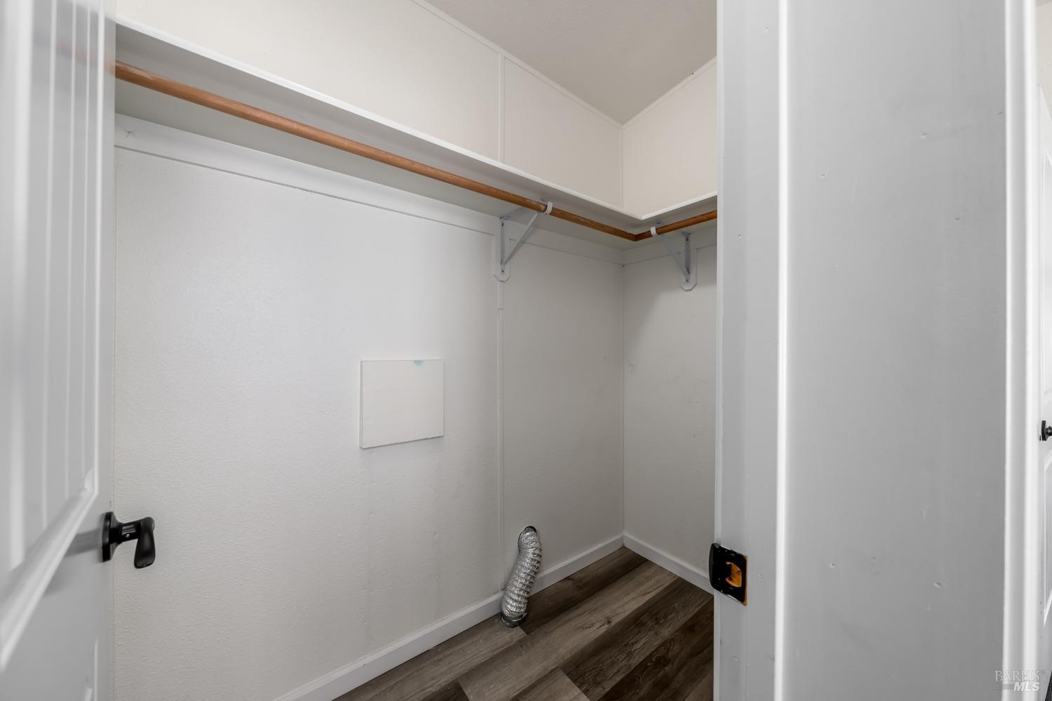 6099 Roland Drive Property Photo 14