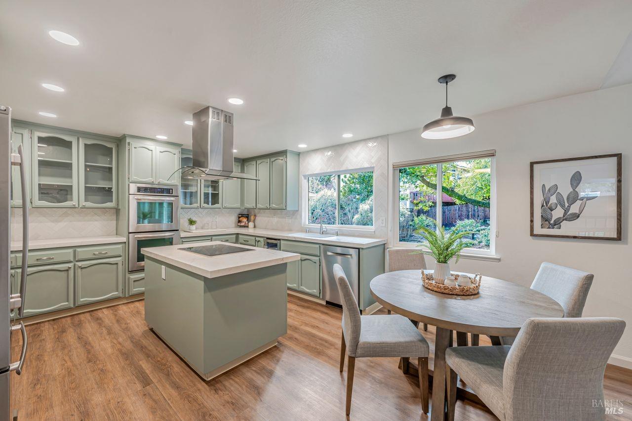 15 Carob Way Property Photo