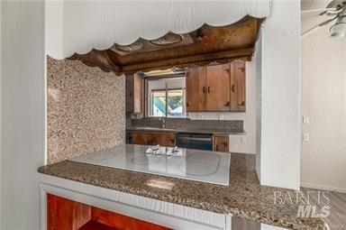 3216 Lakeshore Boulevard Property Photo 27
