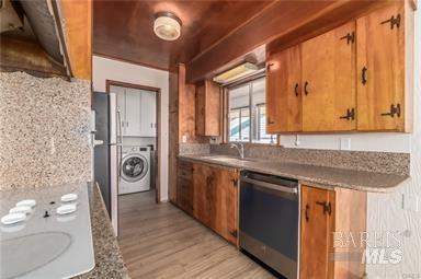 3216 Lakeshore Boulevard Property Photo 29