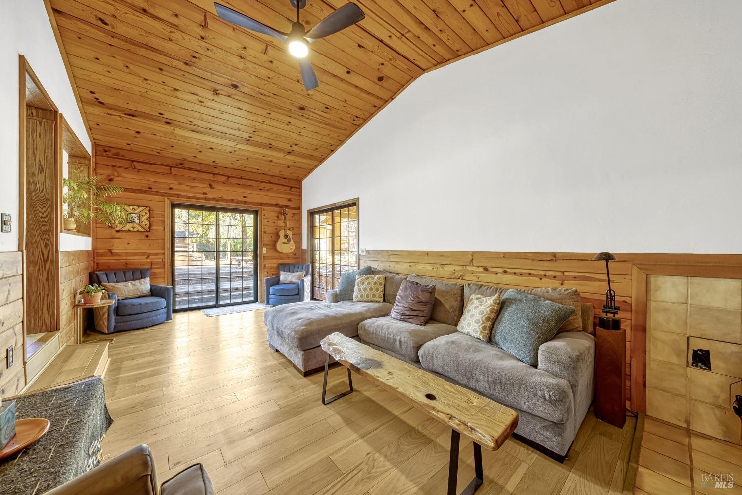 10512 Rosa Trail Property Photo 17