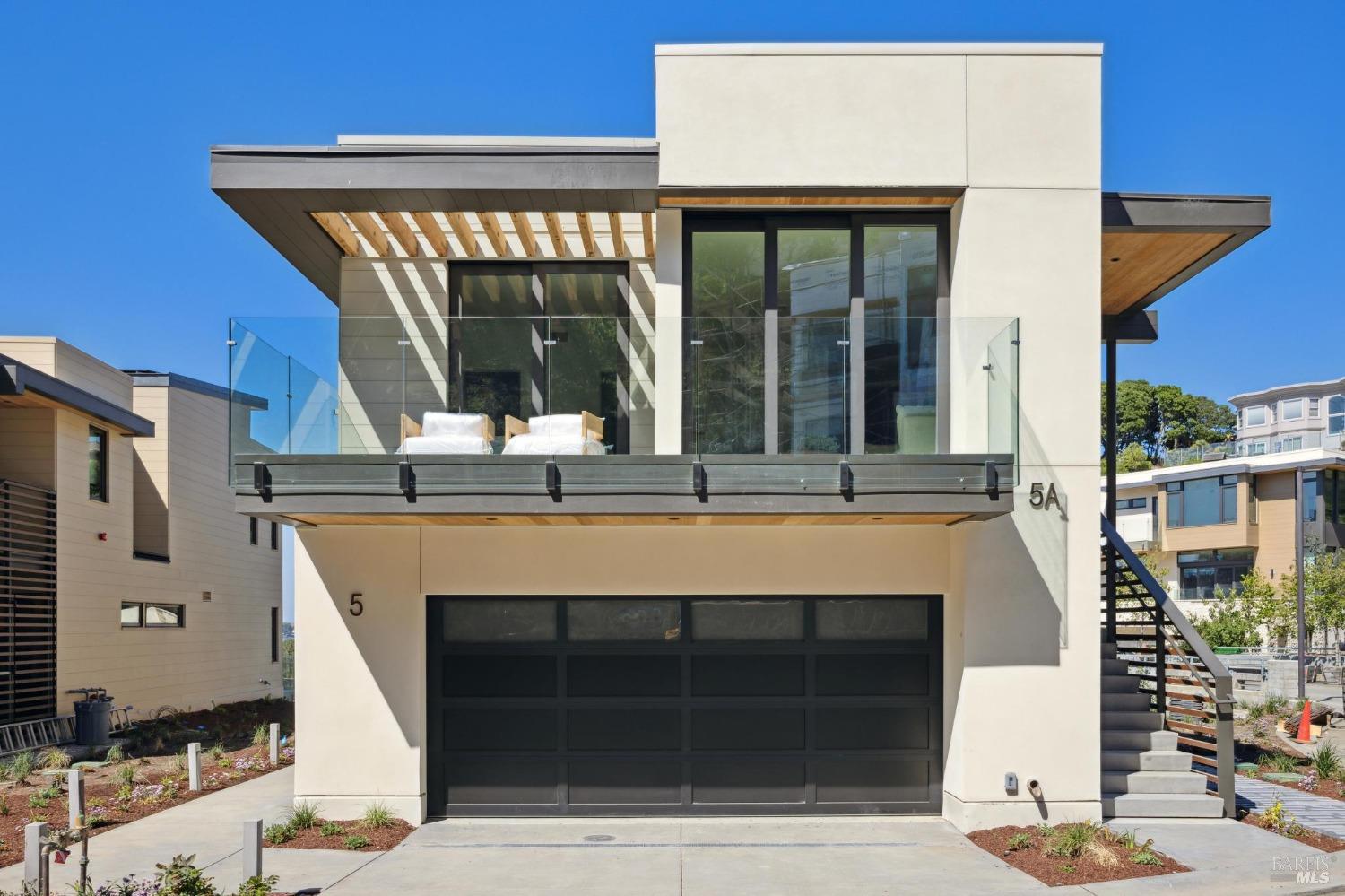 7 Oak Shore Drive Property Photo