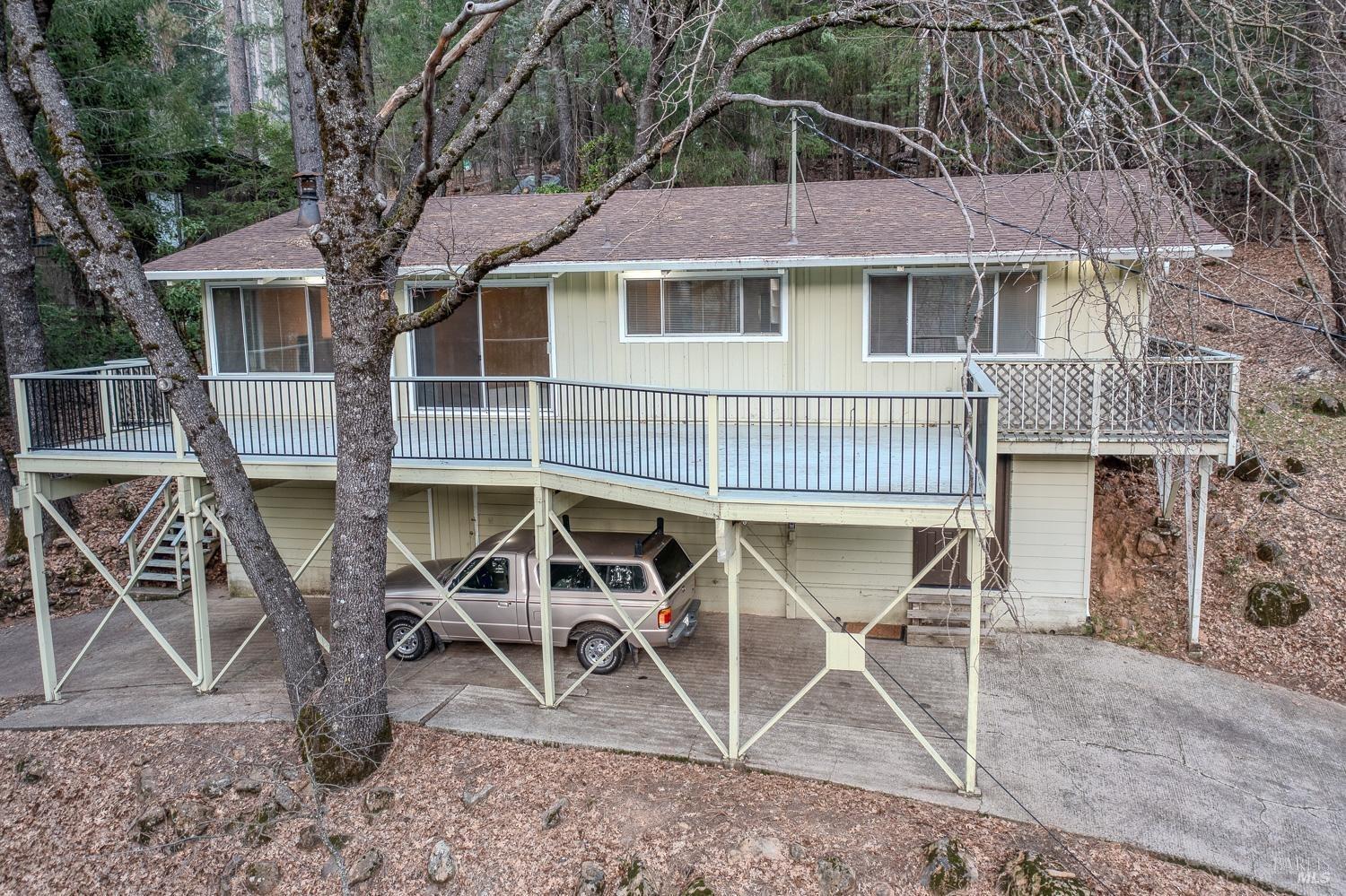 16322 Golf Road Property Photo 1