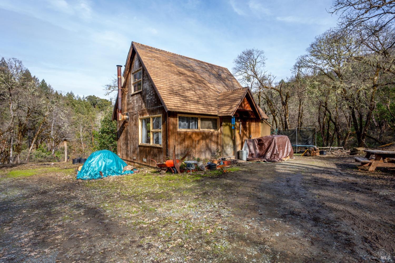 4450 Woodman Creek Rd Property Photo