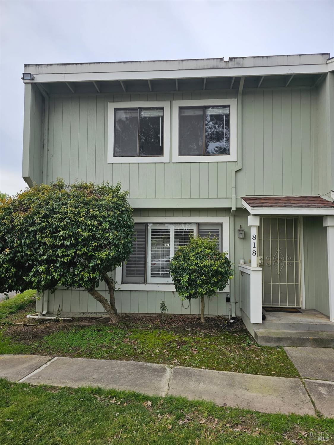 818 Bayside Court Property Photo