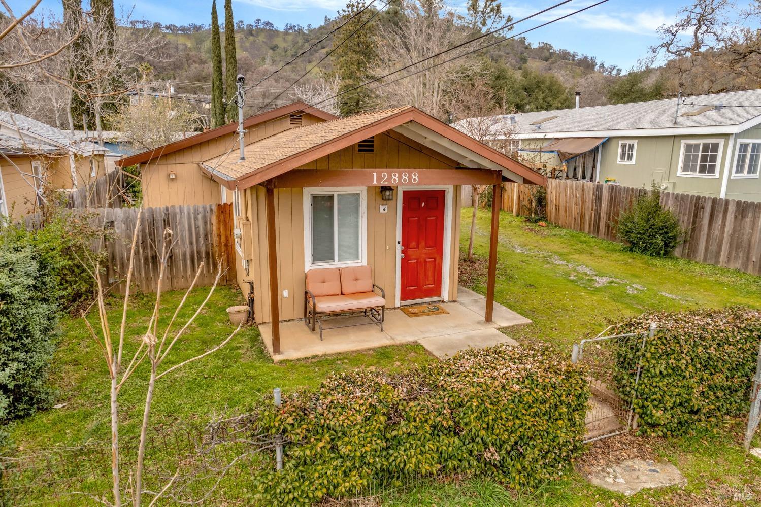 12888 1st St Property Photo 1