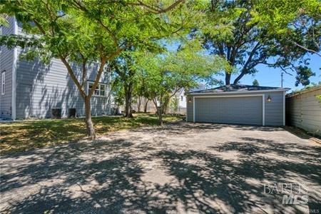275 Armstrong St Property Photo 46