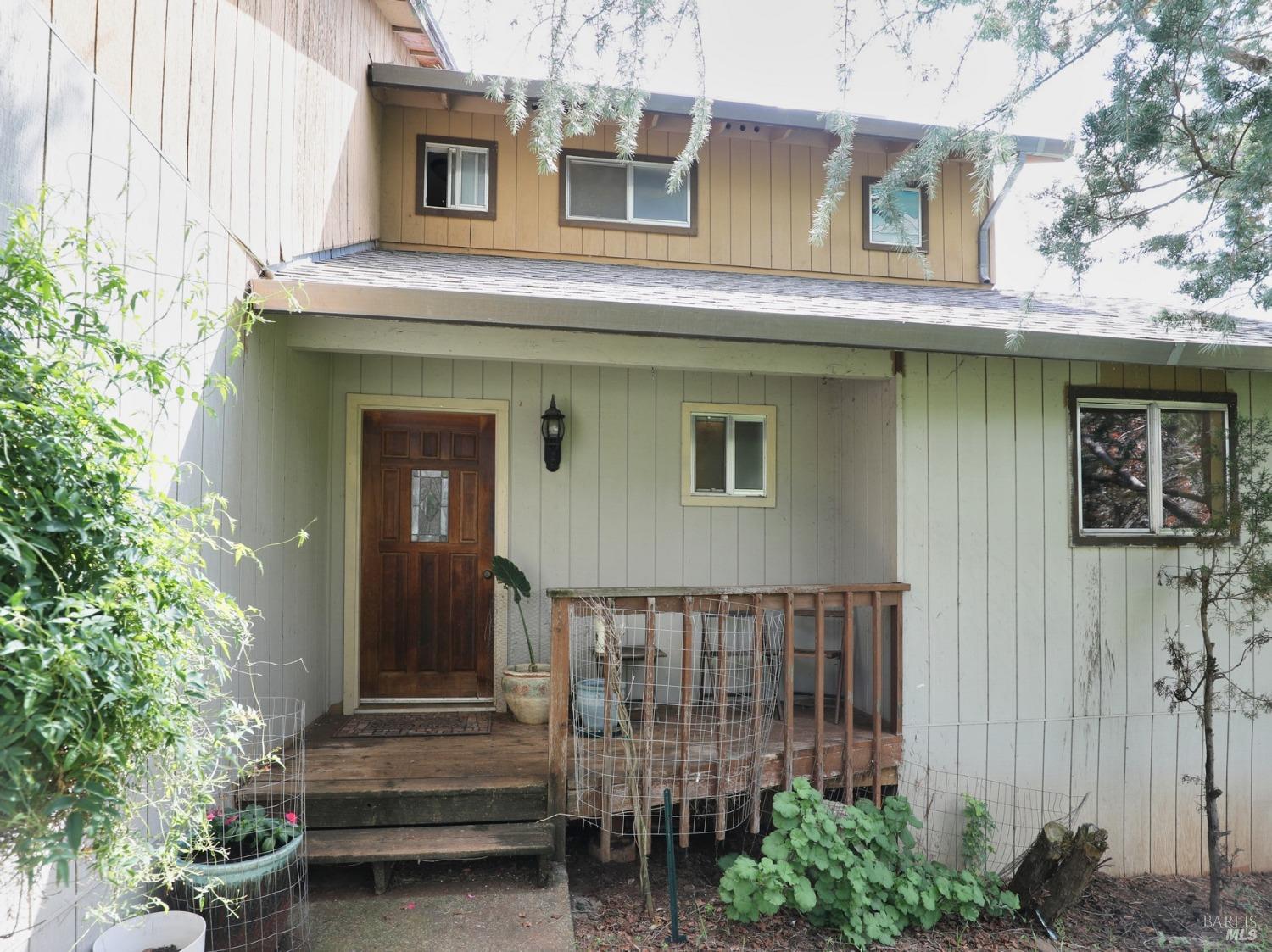 17832 Deer Hill Road Property Photo 1