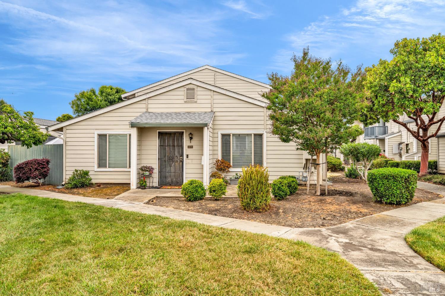 4214 Saturn Way Property Photo 1