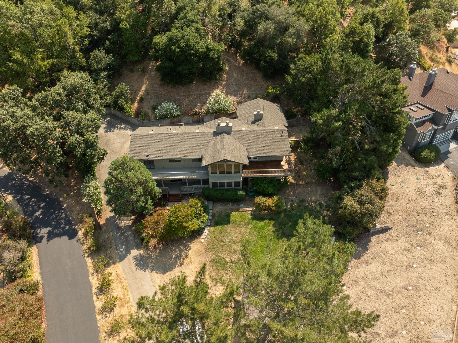 607 Bugeia Lane