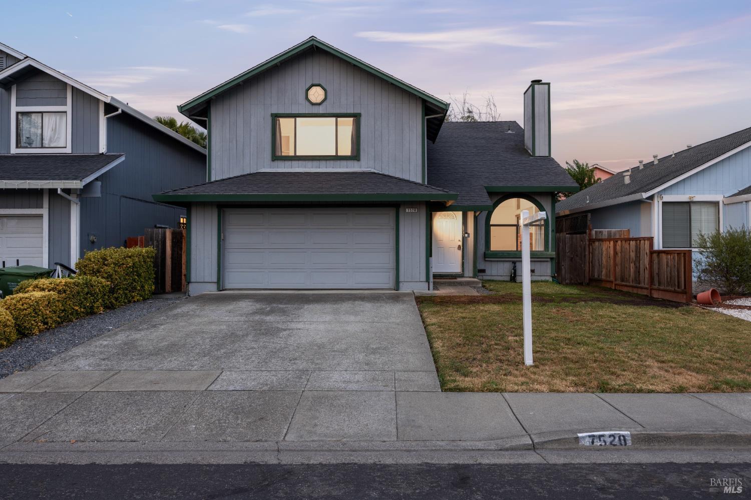 7520 Mercedes Way Property Photo 1