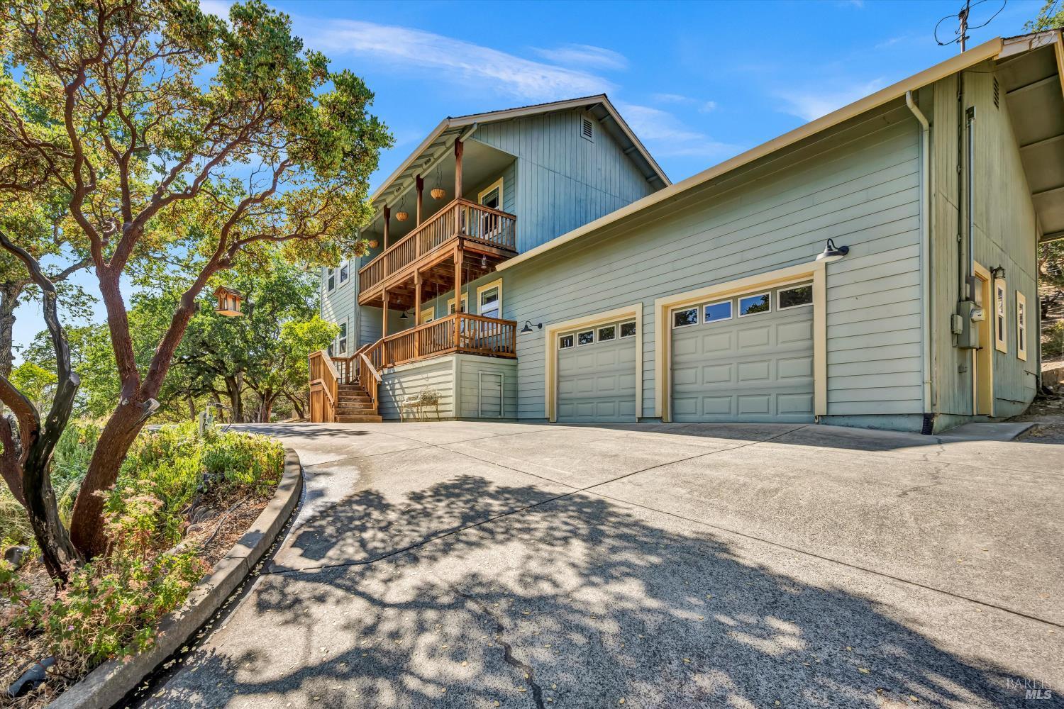 19072 Redbud Road Property Photo 1