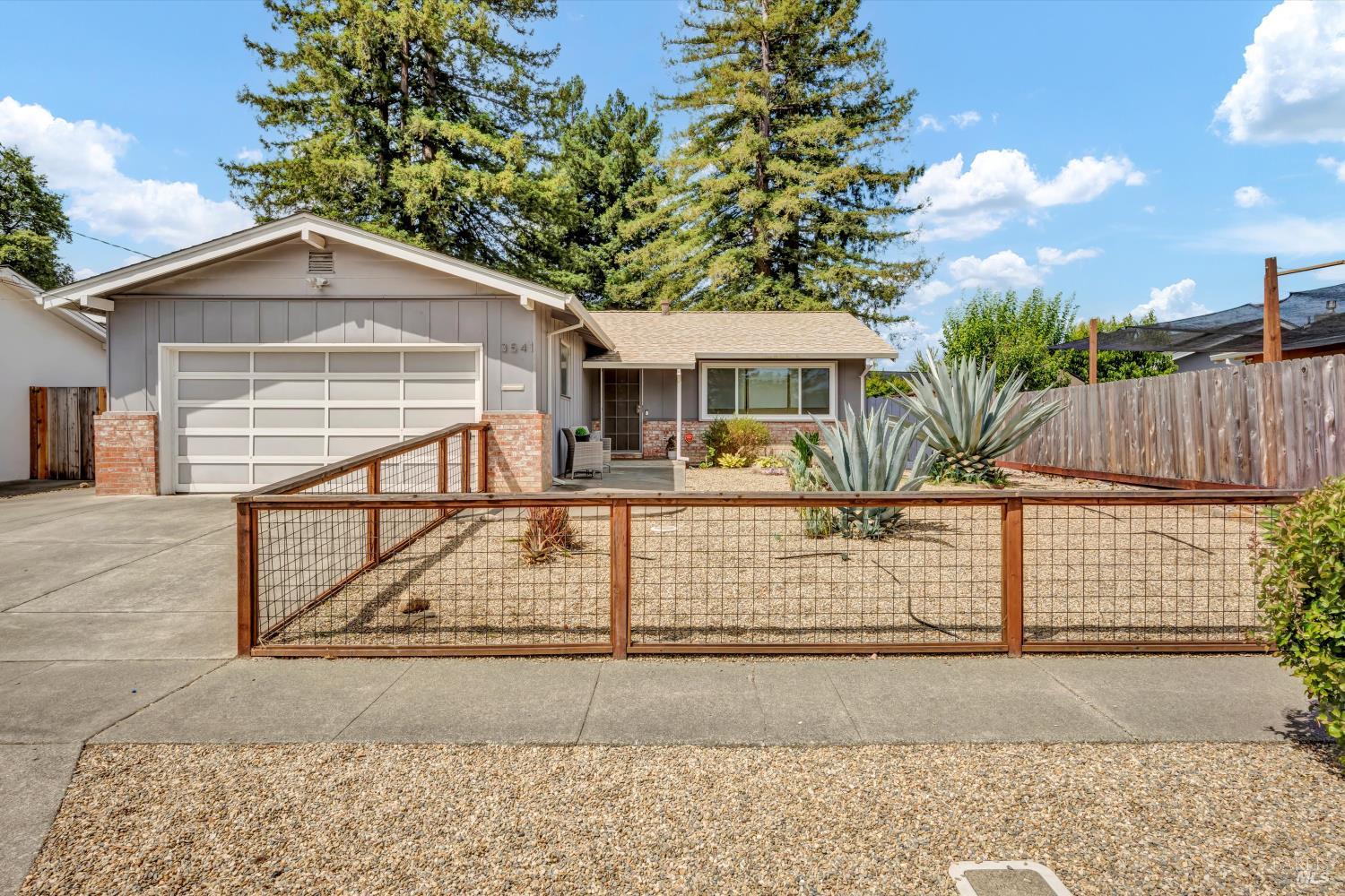 3541 Palomar Way Property Photo 1