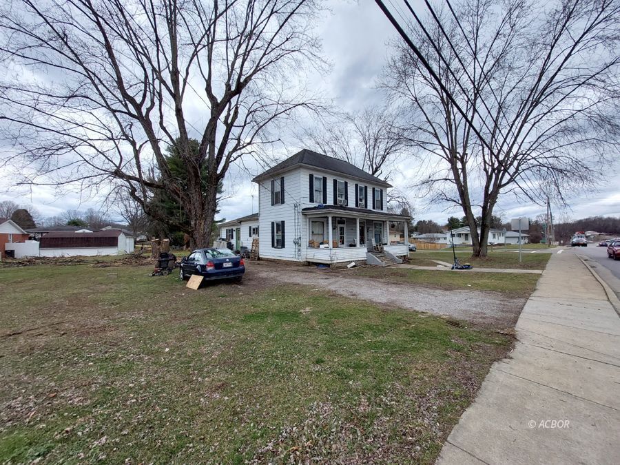 128 Sr 682 N Plains Rd Property Photo 2